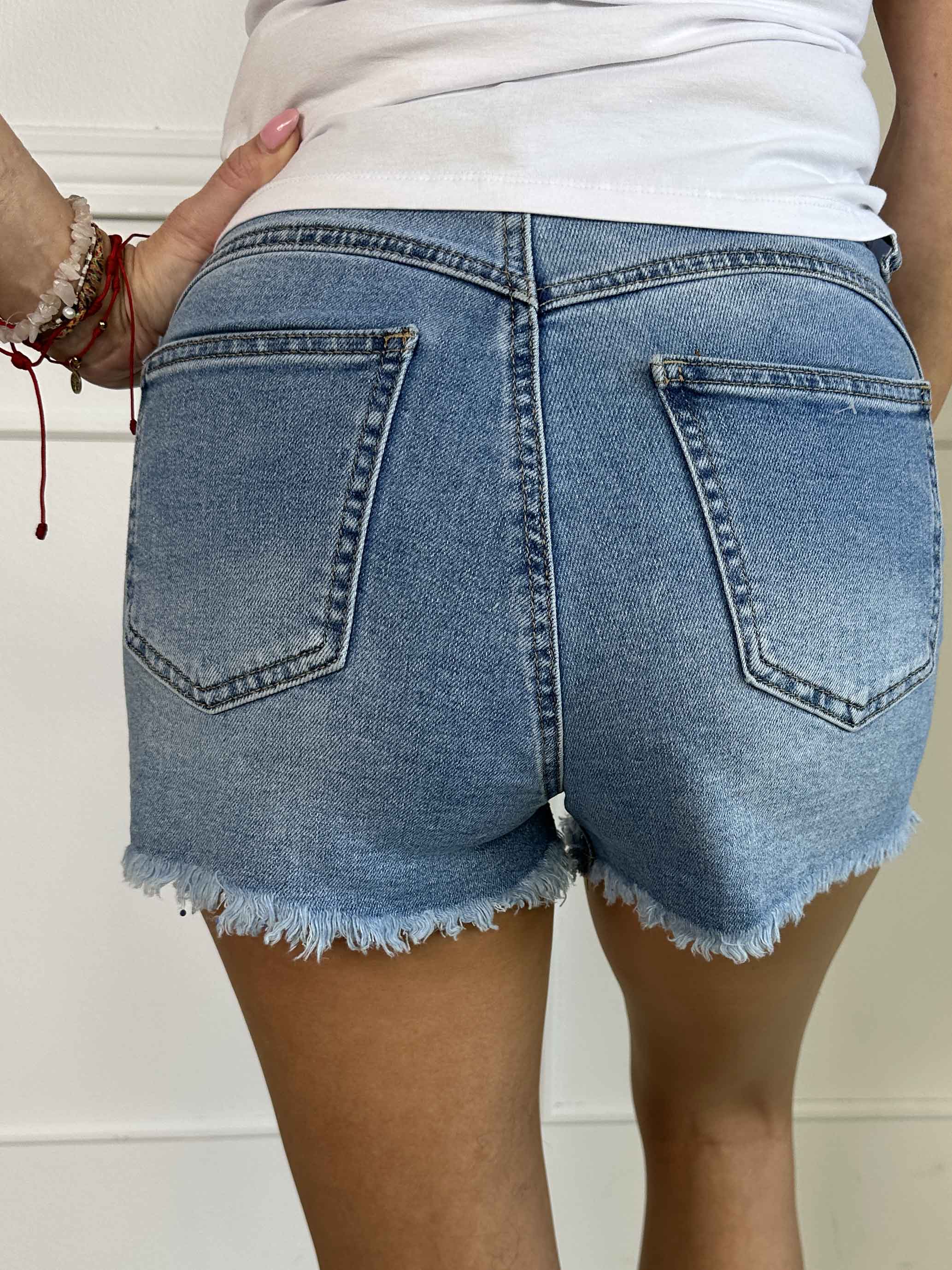 Malou - Denimshorts pyntet med similisten